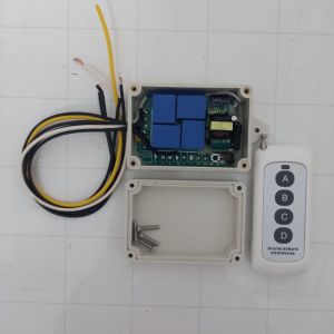 Công tắc điều khiển từ xa 4 kênh 220V (có học lệnh)