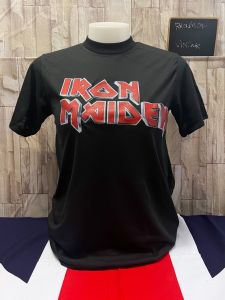 เสื้อยืดคอกลมสกรีนโทนขาวดำใส่ได้ชายหญิงสวยๆ