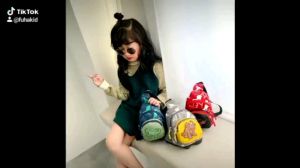 Túi vải đeo chéo hình khủng long dễ thương cho bé