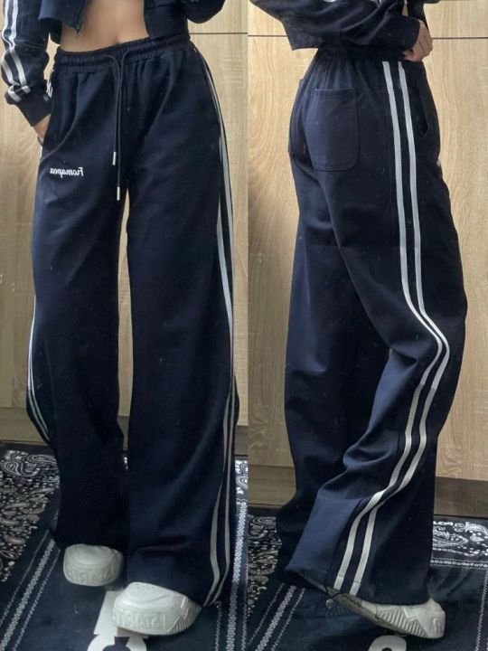 Y2K Vintage Black Black Wide Leg Capris Korean Harajuku Baggy Parachute  Track Pants With Oversized Sweatpants And Wide Leg Joggers 2000s Collection  230310 From Kong01, $15.36