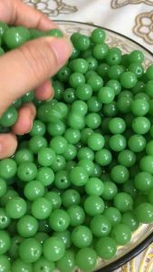 Hạt đá tự nhiên xanh lá hàng loại 1 bóng đẹp làm vòng trang sức handmade size 10li