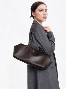 Top Grain Cowhide Soft Handbag for Women Large Capacity Genuine Leather Commuter Tote Bag Elegant High-end Ladies Top Handle Shoulder Bag