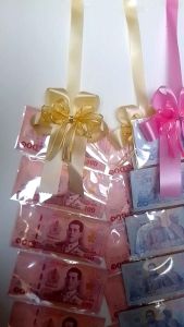 พวงมาลัยธนบัตร มาลัยปัจฉิม พวงมาลัยใส่รูป โบว์2ชั้นพร้อมซอง20ซอง
