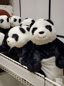 IKEA KRAMIG ตุ๊กตาผ้า ลูกหมีแพนด้า ขนาด 40ซม เท่าตัวจริง ตุ๊กตา