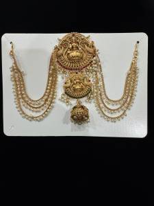 Indian Hair Accessory Jada Billai with gold chains and pearl embellishments