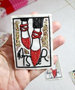 Hình ủi nhiệt lên áo trang trí