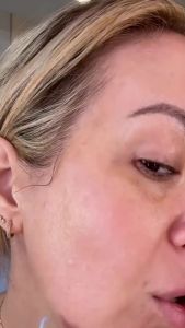 KOEC Kem nền che khuyết điểm dạng lỏng chống thấm nước lì nhẹ không bị vón cục. Face Tape Foundation