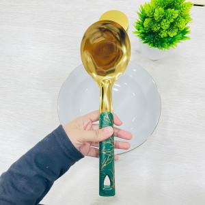 Centong Nasi Gold Motif Marble dengan Pilihan 2 Warna Hitam dan Hijau