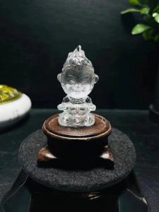 Fine natural white crystal Sun Wukong small ornaments fortune nafu protect peace size 58x30x27mm fine work fine throw see details send base