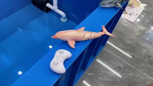 Rc Dolphin Whale Spray Water Light Shark Toy Remote Controlled Boat ship Submarine Robots Fish Electric Toys for Kids Xmas Gifts