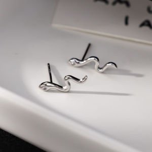 【Pharaoh🎀COD】Anting Berbentuk Ular Anting-anting Wanita Desain Khusus Kelas Atas Anting Perak Murni