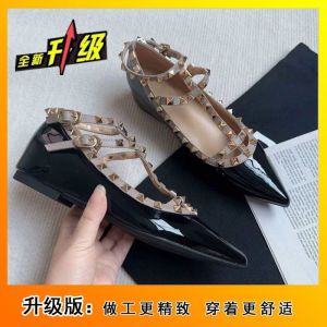 [Free Shipping] New Niche Design Rivet Pointed Toe Wedge Heel Single Shoes For Women With Cross Straps Retro Style And High Heels For Commuting