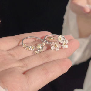 🔥French Style Vintage Iris Opening Ring Niche Design High-end Light Luxury Adjustable Ring Female LovelylifeFu👍