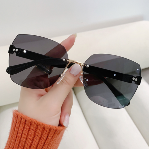 Perempuan Kaca Matahari Rimless Ocean Lens Irregular Frame UV Protection