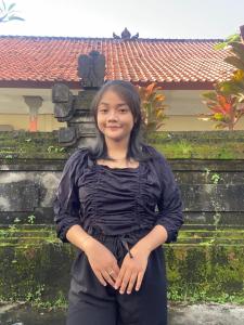 setelan atasan sabrina serut celana pendek kringkle airflow setelan dewasa