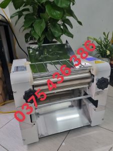 Máy cán bột đế bánh pizza bánh gối bánh bao chiều dài trục cán 30cm chạy điện 220v