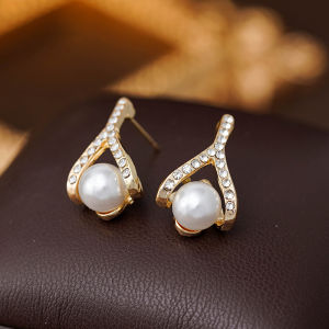 Fashionable Ring Gift 年韩国新款法式珍珠水钻耳环女气质轻奢高级感耳钉耳饰品批发