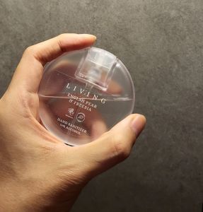 TRAVEL SIZE MOISTURIZING HAND SANITIZERwith 74% ALCOHOL (ENGLISH PEAR & FREESIA) [PROMO]