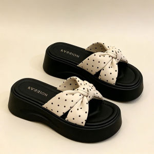Free Shipping High-End Thick-Soled Slippers For Women Summer Outdoor Wear 2026 New Style Perfect With Dresses Fashionable One-Strap Sandals