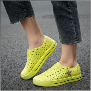 Couple Shoes Wading Durable Cavernous Shoes Leisure Stylish and Chic Breathability Soft and Skin-friendly