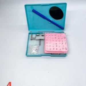Dụng cụ bấm tai kèm 70 hoa tai đi kèm với núm giữ hoa tai