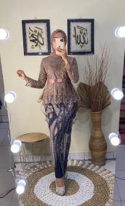 SETELAN KEBAYA AURORA TILLE DZAKIA+ ROK PLISKET BATIK PANJANG DEWASA / BAJU KEBAYA MUSLIM MODERN / SET KEBAYA/ TERBARU