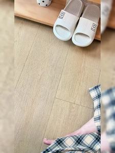 [Free Shipping] Cartoon Bathroom Slippers For Women Summer Small Square Design Cute Bear Pattern MenS Home Slippers Non-Slip For Indoor Use