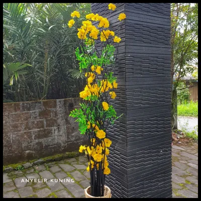 Bambu Ulir Anyelir Kuning Tinggi 150 cm (Tidak termasuk Vas)