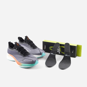 Jackson Active Sepatu Lari Cloud FWD Black + Carbon Plate