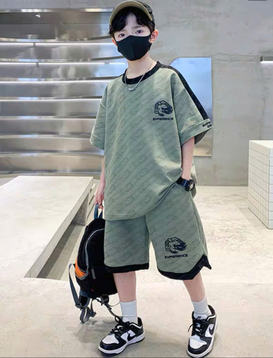 Bộ đồ thể thao bé trai năng động phong cách khỏe khoắn