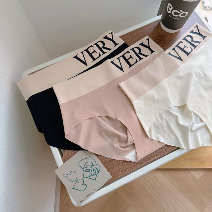 Qu%E1%BA%A7n%20L%C3%B3t%20N%E1%BB%AF%20N%C4%83ng%20%C4%90%E1%BB%99ng%20-%20B.Lingerie%20-%20Image%202