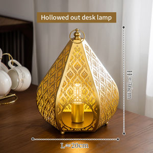 โคมไฟตั้งโต๊ะเหล็กศิลปะไทยโคมไฟห้องนอนสร้างสรรค์เรียบง่ายเอเชียตะวันออกเฉียงใต้สไตล์โมเดิร์นบุคลิกภาพโรแมนติกอบอุ่นไฟกลางคืนขนาดเล็ก