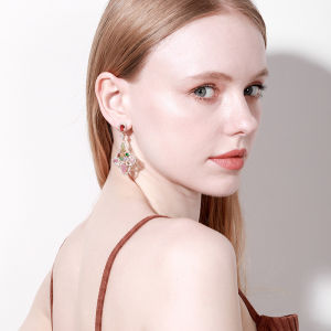 Seกีที่มีสีสันประณีตหินคิวบิคเซอร์คอนต่างหูดอกไม้ตุ้งติ้ง18K เครื่องประดับหรูหราโบฮีเมียนสําหรับหญิง SE374