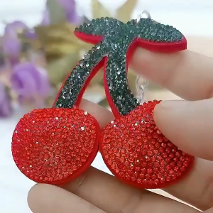 Sparkling Cherry Keychain Fashion Pendant Cherry Key Pendant Alloy Texture Present for Girls Woman Fashion Lover