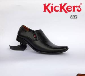 SEPATU PANTOFEL PRIA KICKERS KULIT ASLI GARANSI / SEPATU KERJA COWOK FORMAL WEDDING PESTA RESMI 2203