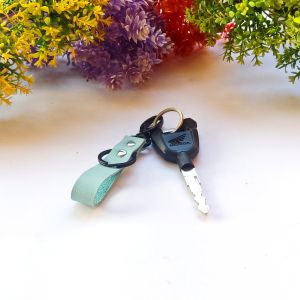 aksesoris gantungan kunci kulit premium desain minimalis dan kekinian ganci handmade