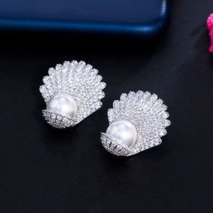 SEQUITO Elegant Full Micro Pave AAA Zircon Shell Stud Earrings with Round White Pearl High Quality Silver Plated Women Holiday Jewelry SE617