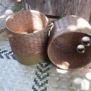 กล่องข้าว หรือ กระติ๊บข้าวเหนียววัสดุจากต้นคล้า, ขนาด 6 นิ้ว