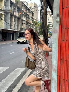 Dressfriends.bybf | Fifteen Mini Dress เดรสสั้นคล้องคอ แต่งลูกไม้