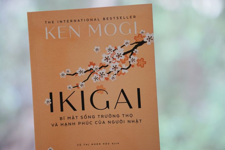 S%C3%A1ch%20-%20Ikigai%20-%20B%C3%AD%20M%E1%BA%ADt%20S%E1%BB%91ng%20Tr%C6%B0%E1%BB%9Dng%20Th%E1%BB%8D%20V%C3%A0%20H%E1%BA%A1nh%20Ph%C3%BAc%20C%E1%BB%A7a%20Ng%C6%B0%E1%BB%9Di%20Nh%E1%BA%ADt%20-%20Image%203