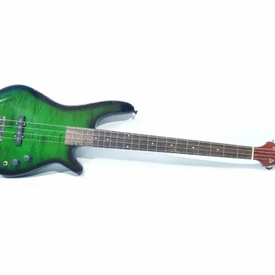 BASS ELEKTRIK MERK IBANEZ WARNA SUNBURST HIJAU LISTRIK TRUSROD PEMULA + kabel bas