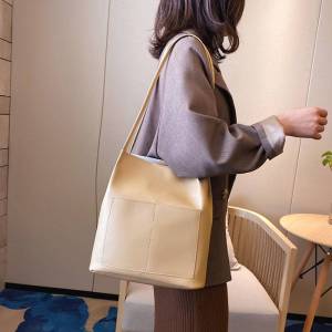 🌟Female Student Double Pocket Shoulder Bucket Bag新款复古时尚水桶包洋气大容量女单肩斜挎包