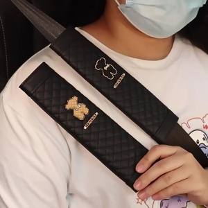 Car Seat Belt Cover Cartoon Bear Design PU Leather Shoulder Pad Breathable Comfort Universal Fit Auto Accessories