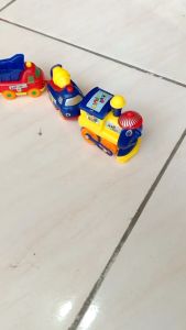 COD MAINAN MAGNETIK KERETA BERJALAN / MAINAN ANAK KERETA MAGNET BERJALAN ISI 4 PCS / MAINAN ANAK KERETA BERJALAN BATERAI