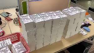 律菲足部修护霜嫩肤滋润秋冬季防干裂温和呵护改善粗糙保湿嫩滑 Lufei Foot Repair Cream Skin Softening and Moisturizing Autumn and Winter Anti-Cracking Gentle Care Improves Roughness Hydrating and Smoothing