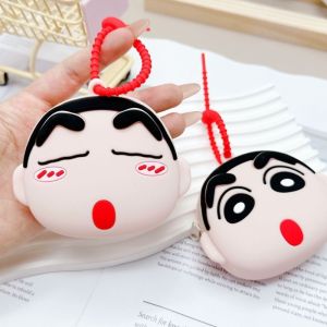 Crayon Shin-Chan กระเป๋าใส่เหรียญอะนิเมะ Periphery กระเป๋าเก็บกระเป๋าเป้สะพายหลังจี้ Kawaii ของขวัญวันหยุดสําหรับเด็กชายและเด็กหญิง