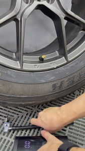 Quick Connection Air Chucks Valves Adapters with Strong Silicone Corrosion Resistance for Bike Motorcycle Car Tire Inflation