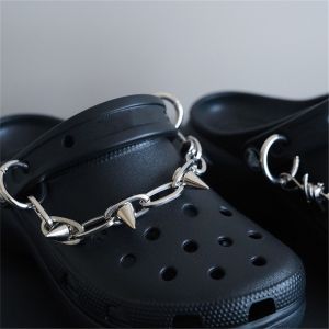 X SHOW 1Pc ฮิปฮอป หัวเข็มขัดจี้ พังค์ เสน่ห์รองเท้าโซ่ สำหรับ Crocs อุปกรณ์ตกแต่ง สำหรับรองเท้าอุดตัน