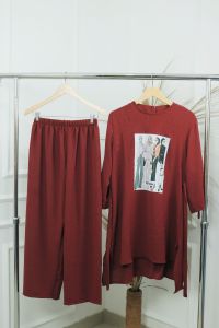 Baju Muslim Modern ALIFA SET BO CRINKLE APLIKASI SABLON SIZE M L XL XXL PC 93 CM BAJU ATASAN DAN CELANA PANJANG REAL PICTURE Outfit Casual Setelan Wanita Motif Cetak Sablon Setcel 2in1 Bahan Cringkle Melar Two Piece Atasan + Celana Wanita Jumbo Kekinian