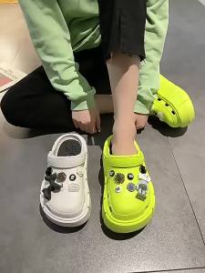 [Free Shipping] Thick-Soled Closed-Toe Non-Slip Clogs For Women Summer 2026 New Style Soft-Soled Beach Sandals For Outdoor Wear